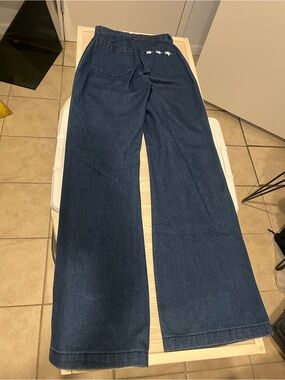 Women wide legged pants